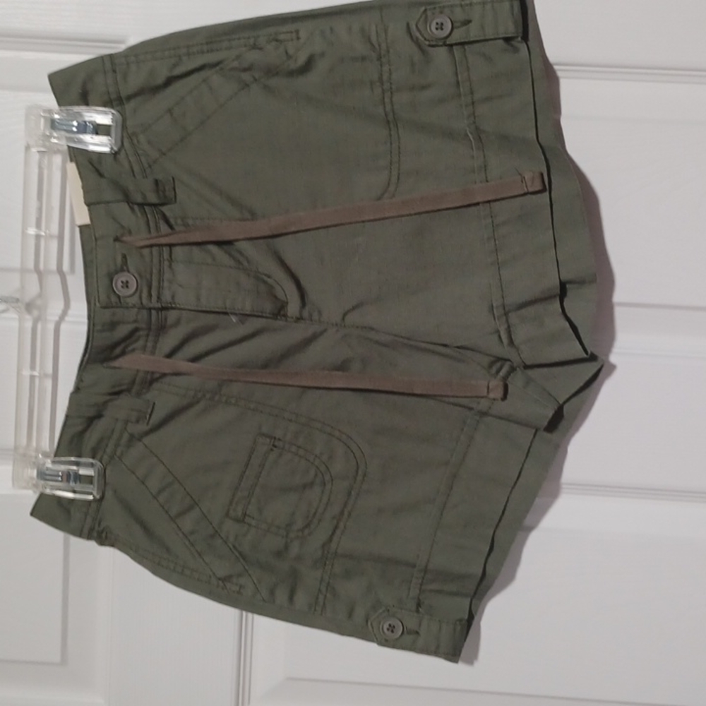 St Johns Bay Womens Shorts Size 4 Olive